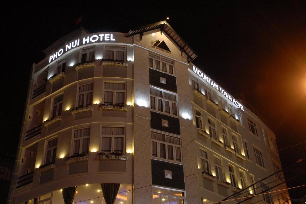 Mountain Town Hotel ダラット エクステリア 写真
